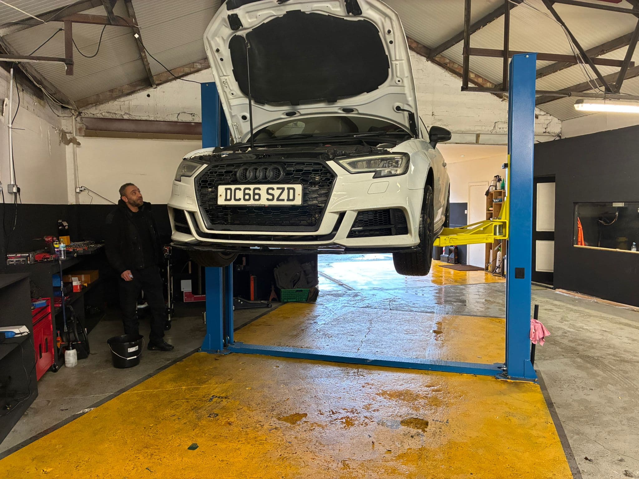 Garage Elite Side View